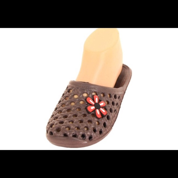 Woman’s slip on mules - Picture 4 of 7